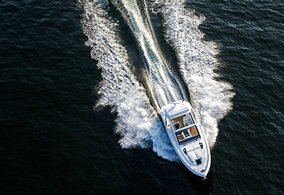 Cruisers Yachts 390 Express Coupe Overhead