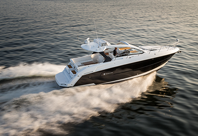 Cruisers Yachts 390 Express Coupe