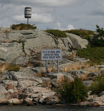 Georgian Bay - Barrel lighthouse