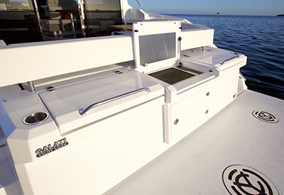 Cruisers Yachts Cantius 40 - Transom