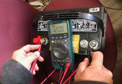 Measuring Battery Voltage
